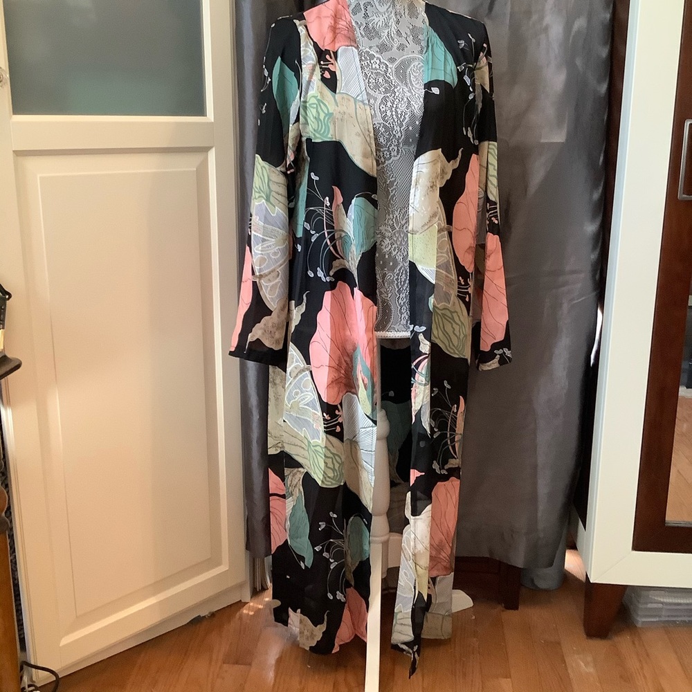 L/XL Long sleeved kimono/swim cover up
